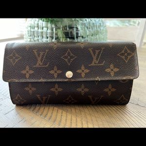 Louis Vuitton Sarah Monogram Wallet